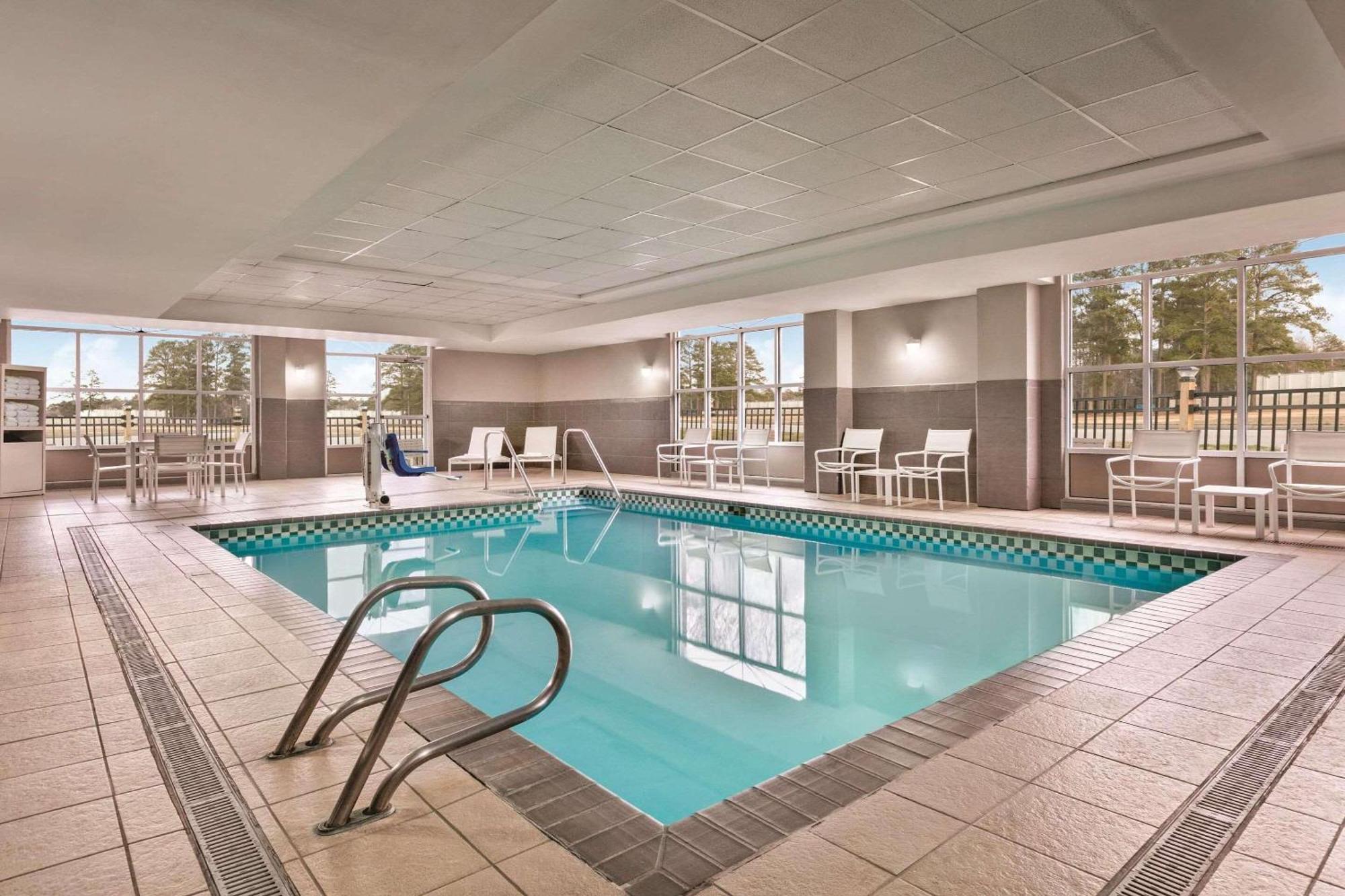Country Inn & Suites By Radisson, Petersburg, Va Exterior foto
